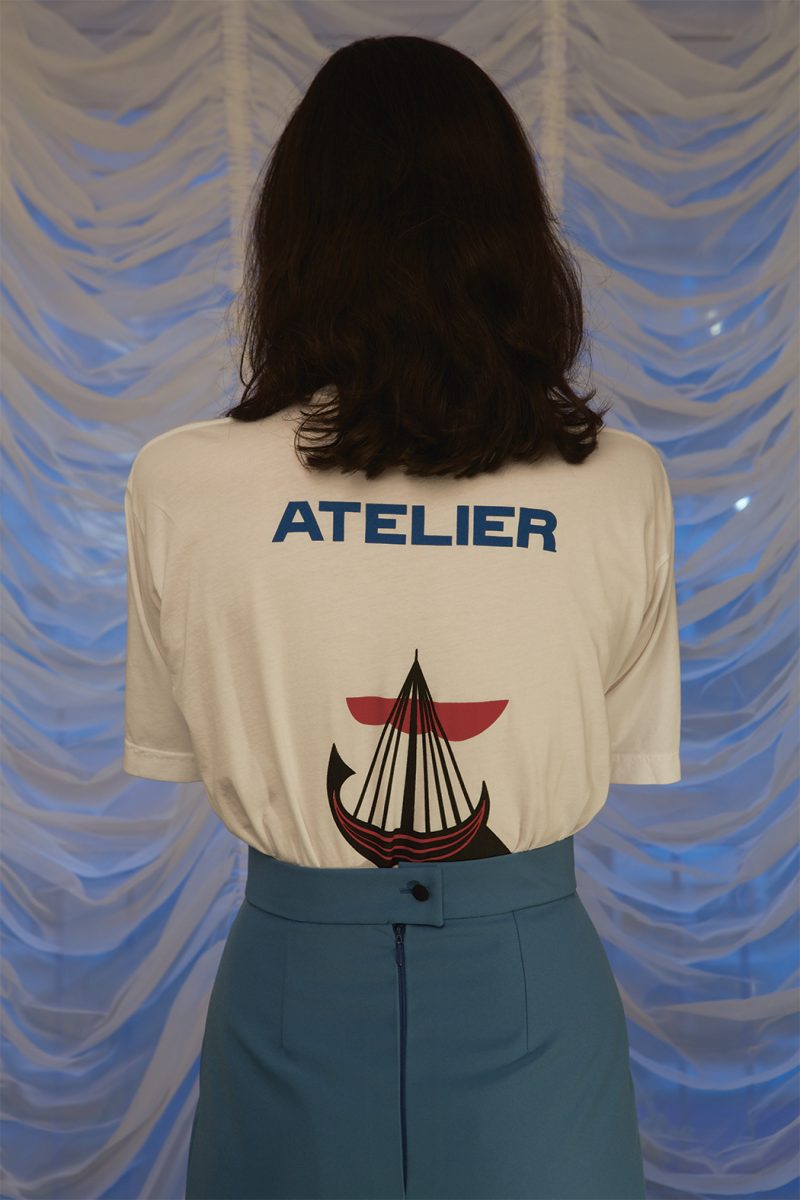 		Boat and wave organic t-shirt